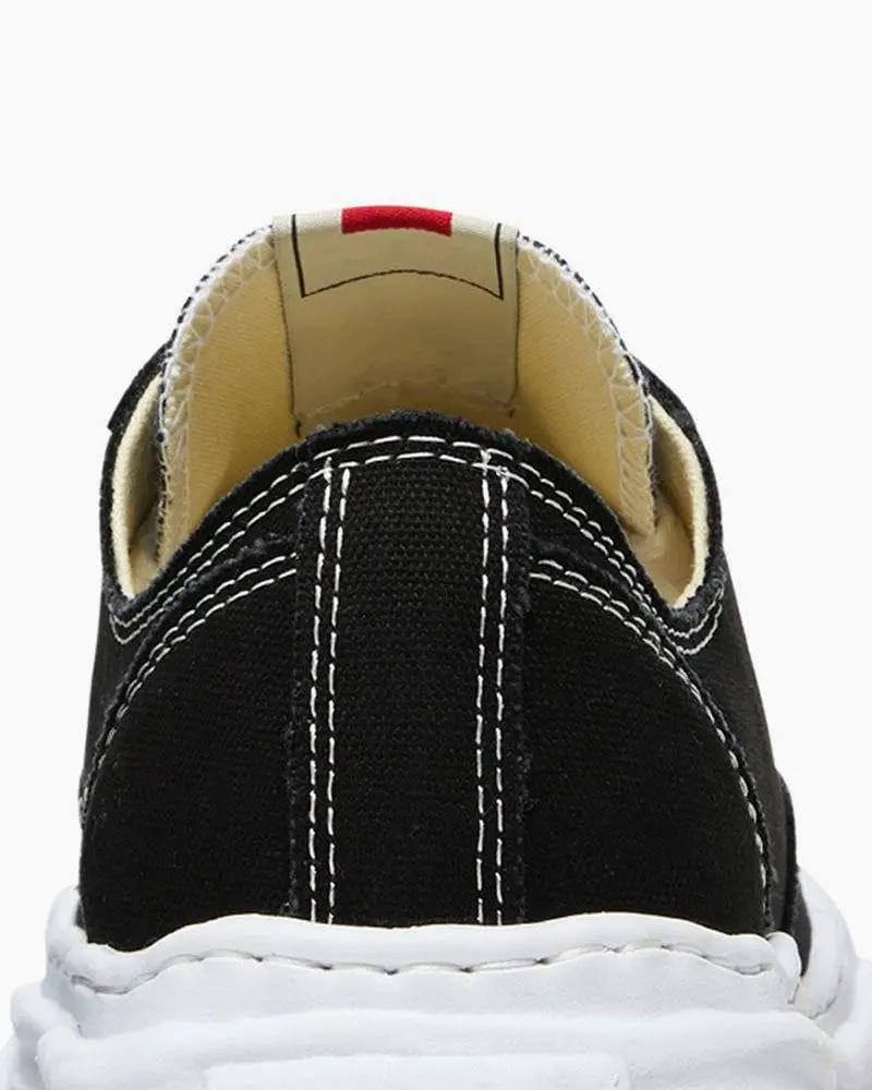OG Sole Hank Low-Top Canvas Sneakers in Black White Tektoty
