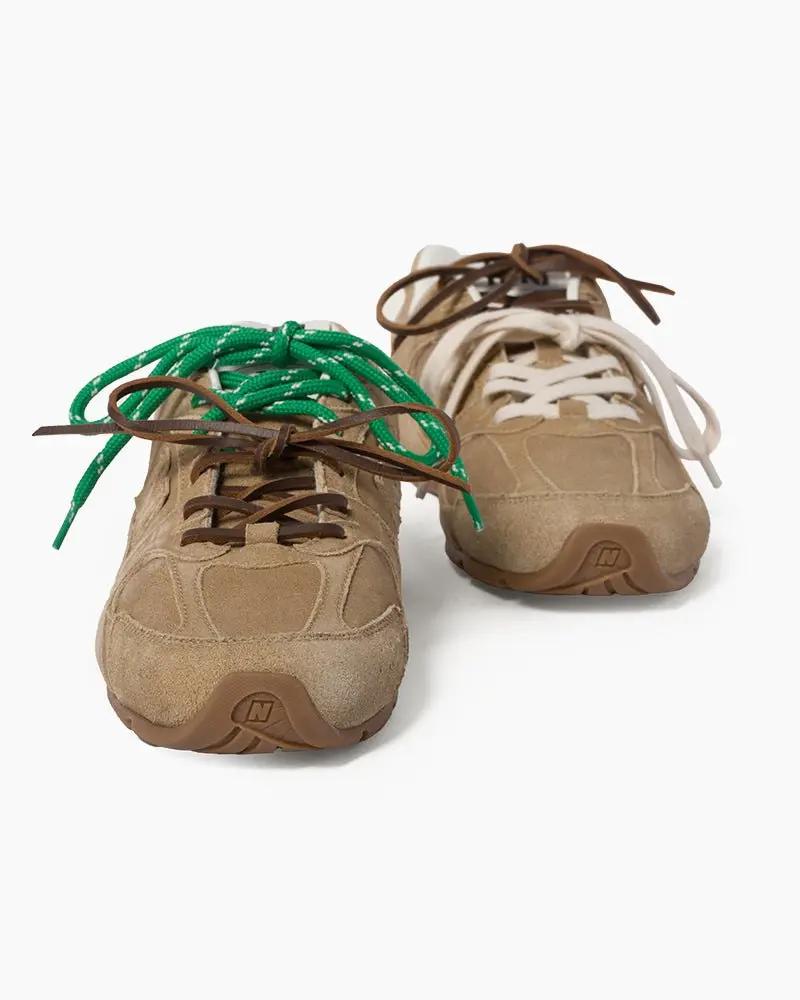 Suede Distressed Finish Mismatched Laces Sneakers Tektoty