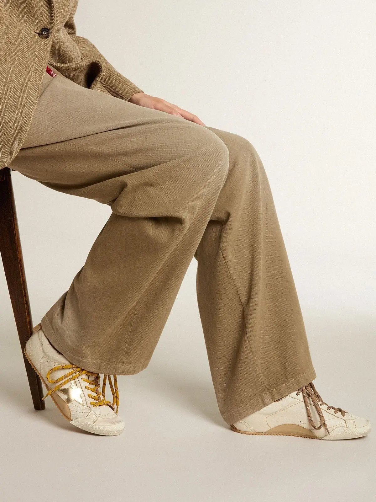 White Nappa Leather Sneakers with Gold Star and Beige Heel Tab Tektoty