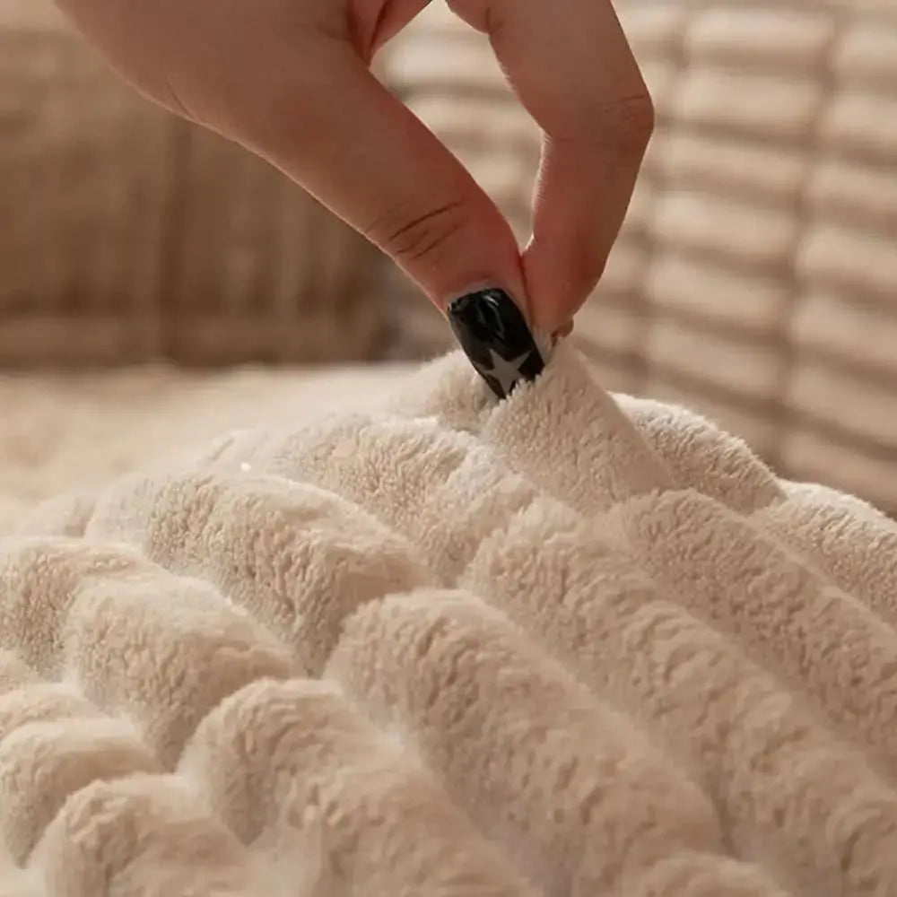 One-Piece Cozy Flannel Sofa Protection Non-Slip Couch Cover Tektoty