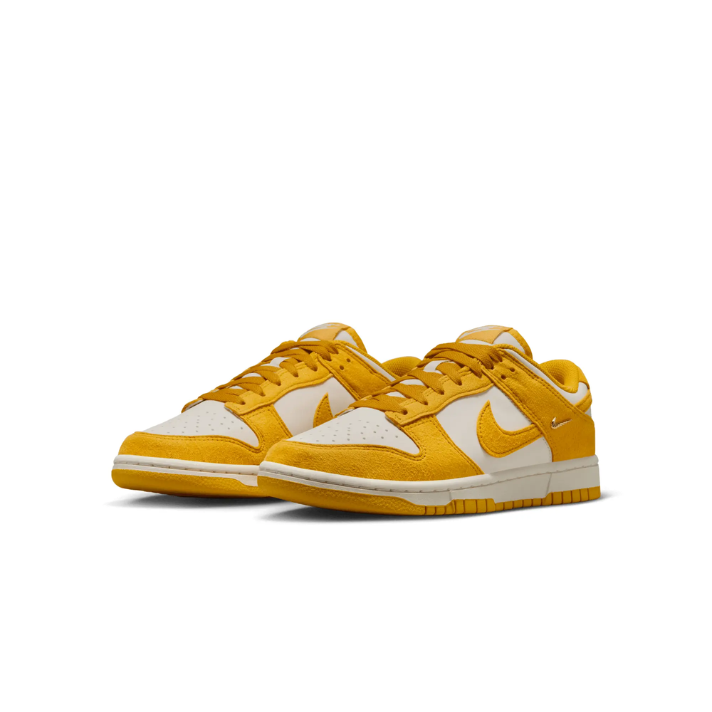 WMNS Dunk Low Dark Sulfur Gold Mini Swoosh Tektoty