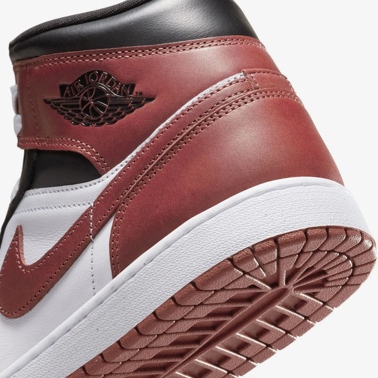 Air Jordan 1 Mid SE Tektoty