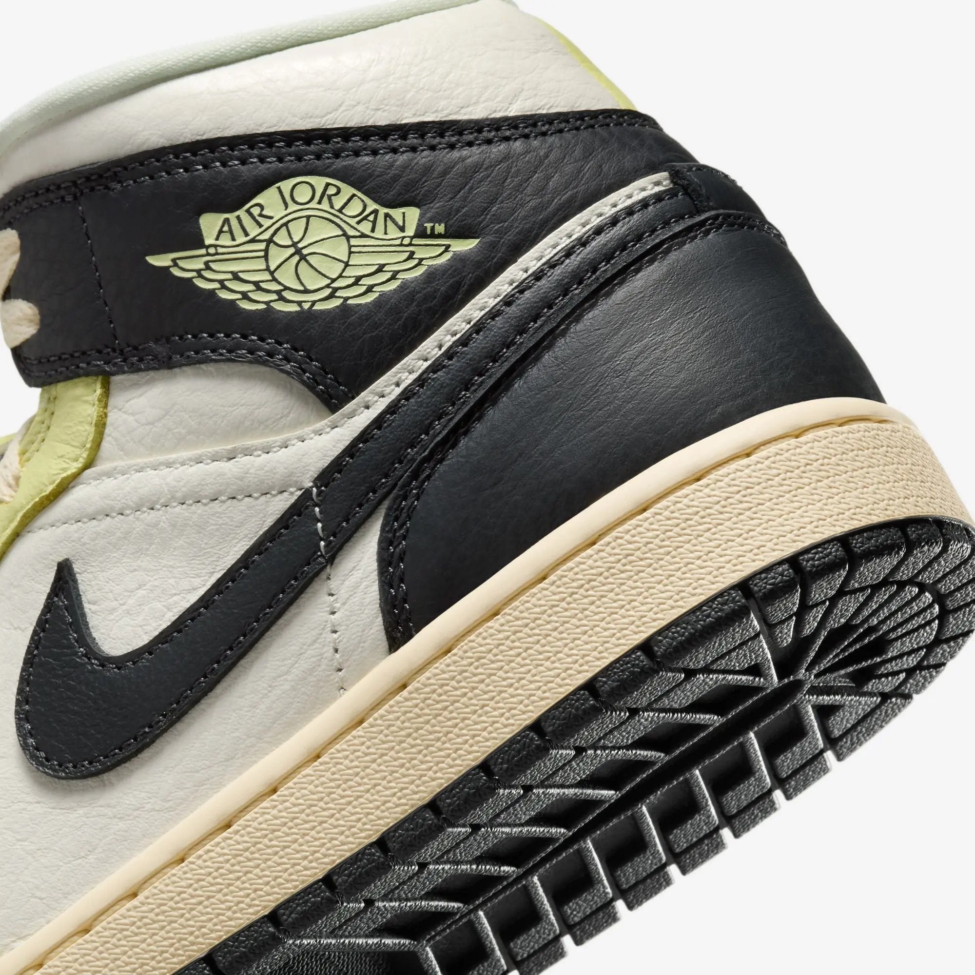 Wmns Air Jordan 1 Mid SE Tektoty
