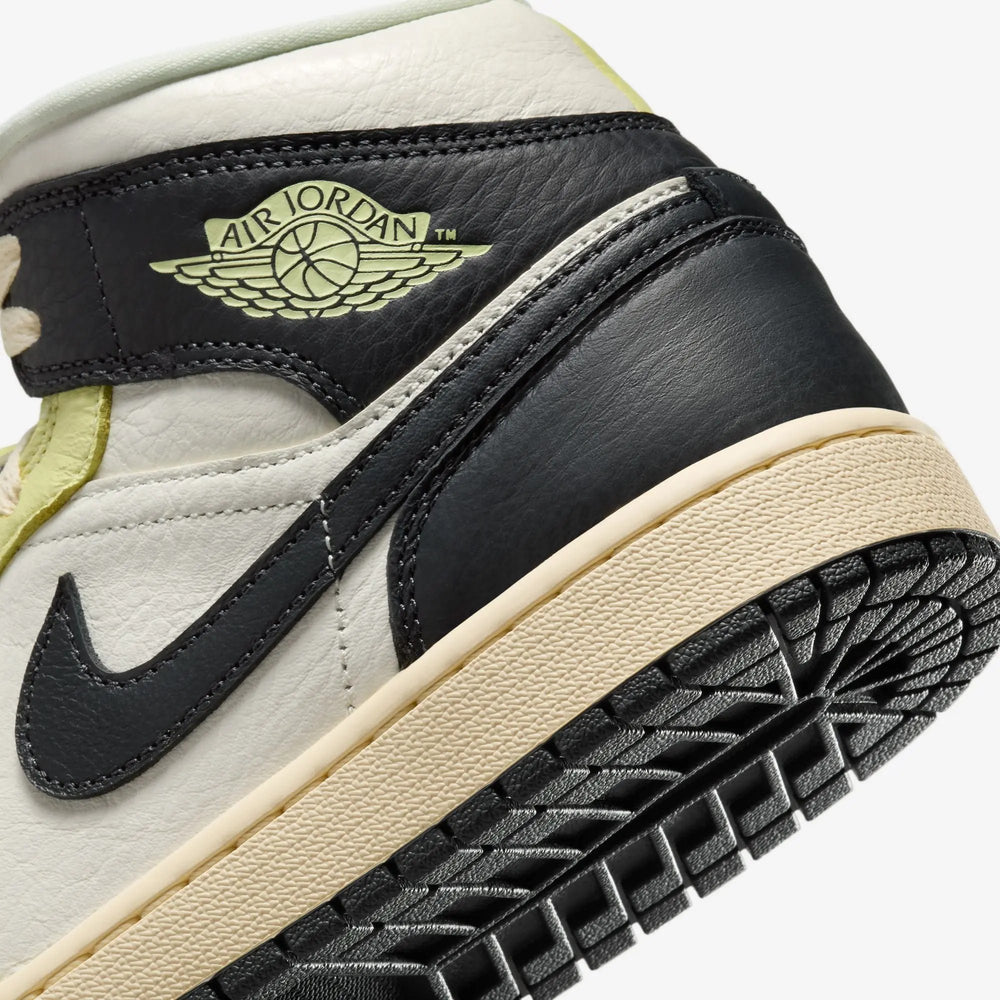 Wmns Air Jordan 1 Mid SE Tektoty