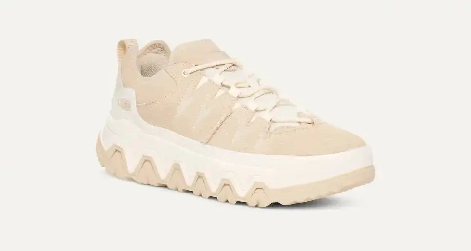 UGG Captrail Low Light Beige Women's Tektoty