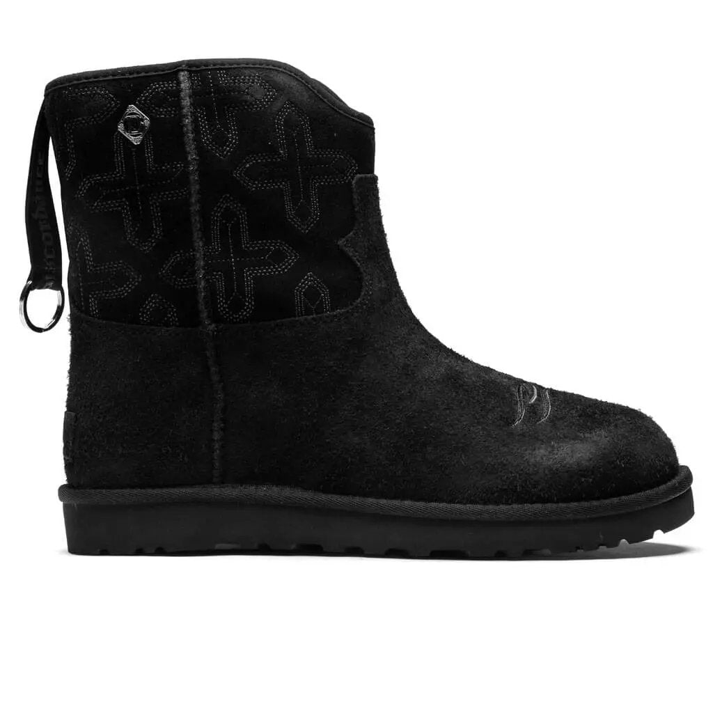 UGG x Children of the Discordance Classic Short Boot - Black Tektoty